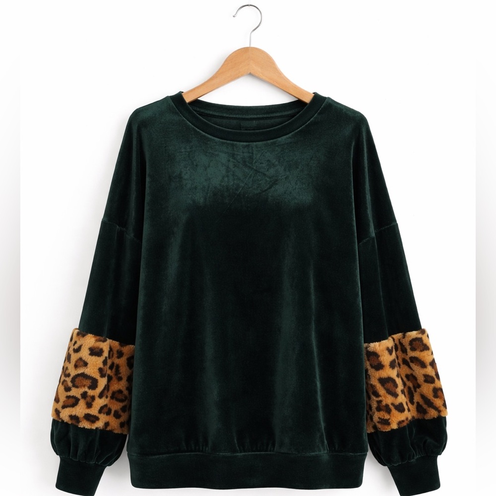 Lush Dark Green Velour Sweatshirt Leopard Sleeve Pullover Cozy Chic Small